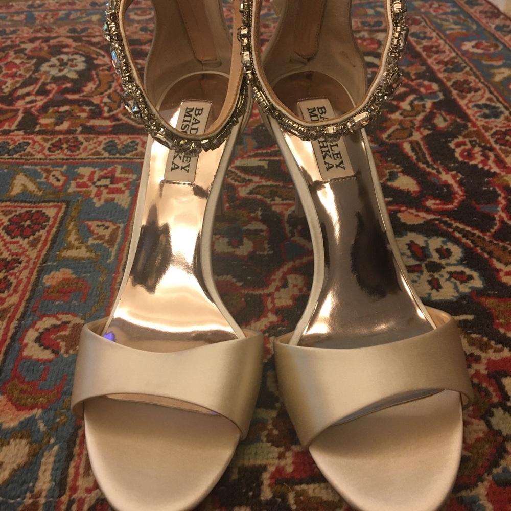 NWOT Badgley Mischka heel